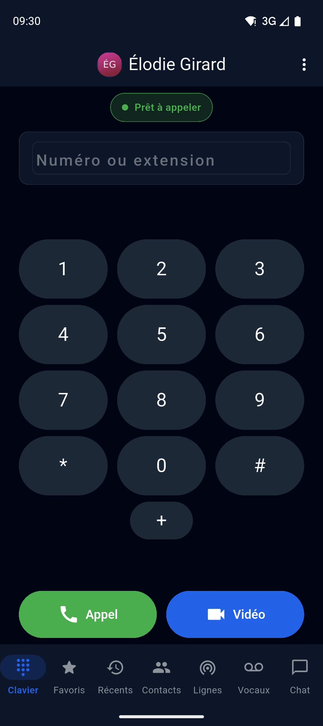 L'application connectée : le clavier, les collègues, le journal.